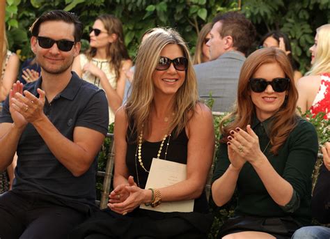 Toby Maguire Jennifer Aniston And Isla Fisher At Cfda Vogue Fashion