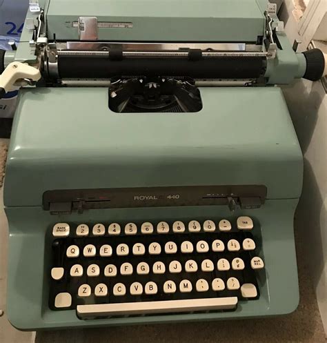 Vintage Royal 440 Manualturquoise Aqua Blue Typewriter 1966 Royal
