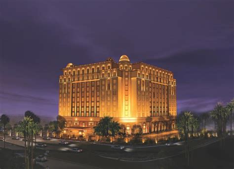 Hotel Leela Palace, New Delhi, India - Booking.com