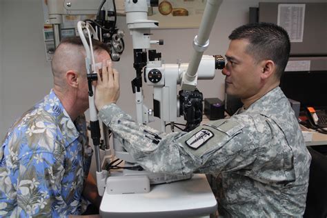 Optometrist keeps an eye on Daegu's healthcare needs | Article | The