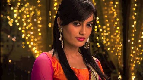 Zee Tv Tv Serial Qubool Hai Star Cast Surbhi Jyoti As Zoya Khan Hd Wallpaper Pxfuel