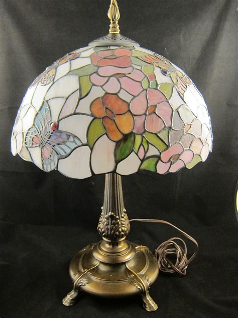 If you are looking for a nice ceiling fan that is not too small, nor too large, then you might want to take a look at this ceiling. Butterfly tiffany lamp - Lighting and Ceiling Fans