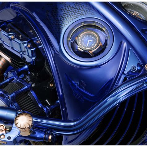 Harley-Davidson Blue Edition - Aktuálně.cz