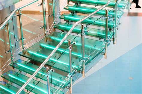 Glass Staircase An Idea For An Elegant Interior Design Grainofhome