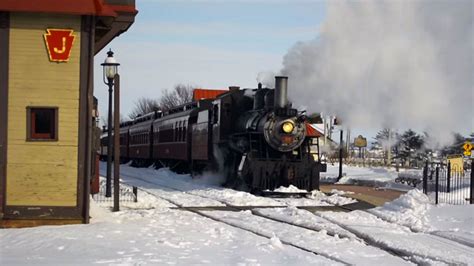Strasburg Railroads Cn 89 Shows Off Steam In Winter Train Fanatics