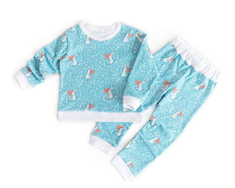This Is An Easy Classic Pajamas Sewing Pattern With Real Color Step By