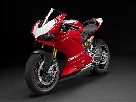 The bike is yet to be launched so we are not clear about its pricing but as per speculations, panigale will become one of the most expensive bikes available in india. Racing Cafè: Ducati 1199 Panigale R 2015 #1