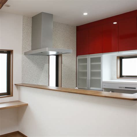 Tiktok for good advertise developers transparency. 赤いキッチンが印象的な収納上手なお家 | 福山市のリフォーム ...