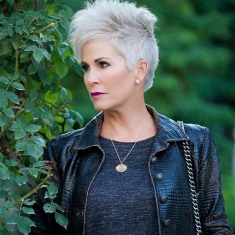 16 gray short hairstyles and haircuts for women 2020 update