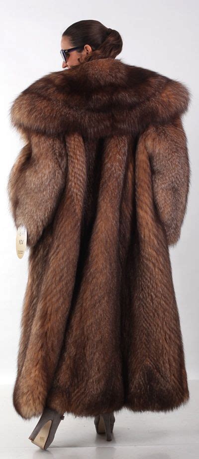 Elsa Furs Mode Fourrure Idées De Mode Fur Coat
