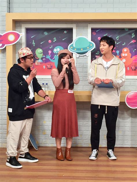 Lyrics for top songs by 盧學叡. 盧學叡擔任評審 迷上參賽空服員美聲 | 決戰17唱 | 翁元佑 | 鄞芽兒 | 大紀元