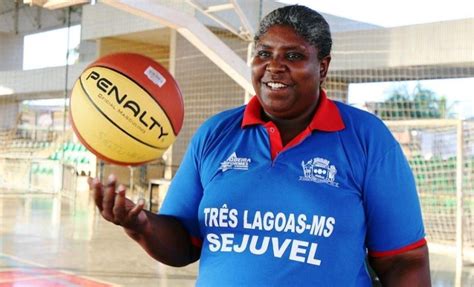We did not find results for: Ruth de Souza, campeã mundial de basquete, morre aos 52 ...