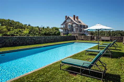 A Shingle Style Beach ‘cottage In The Hamptons The New York Times