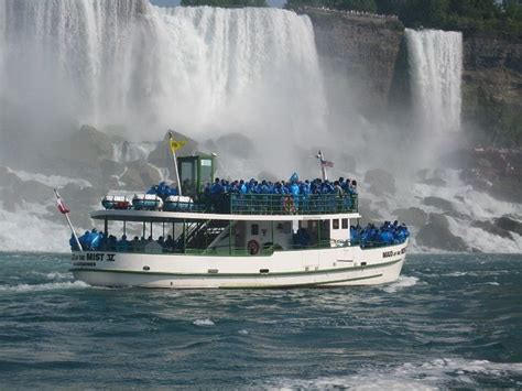 Niagara Falls Boat Tour In Canada Absolutenesssystems