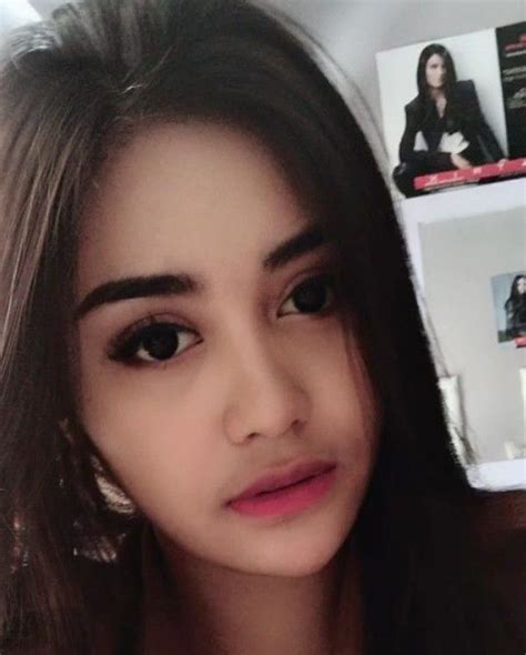 Ayu Sintya Dewiさんはinstagramを利用しています「😇」 Eyelashes Instagram Lashes