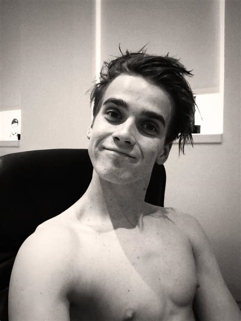 The Stars Come Out To Play Joe Sugg New Shirtless And Barefoot Pics