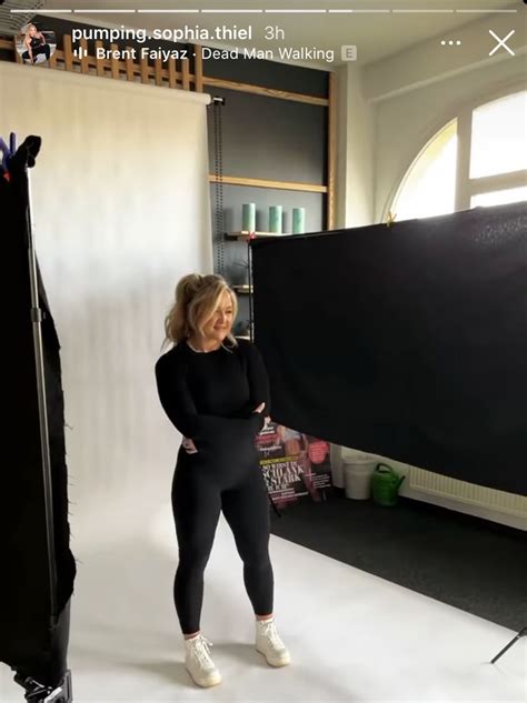 Es gehe nicht mehr nur um ihren körper, ihren. Sophia Thiel: Sie zeigt ihre neue Figur | InTouch