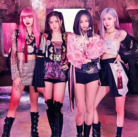 K Pop Stylist Reveals Which Blackpink Member Helped To Create The Groups Iconic Hanbok Outfits