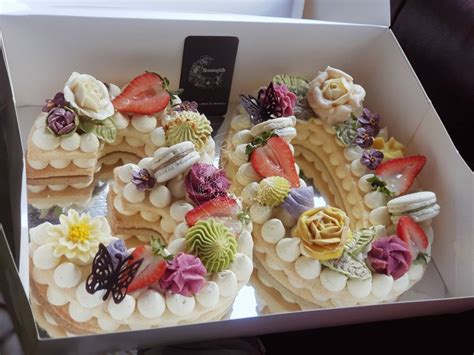 We can deliver frutiko cake flowers anywhere throughout the czech republic within 24 hours from ordering. Number Cake 30th Birthday - Bloominghills