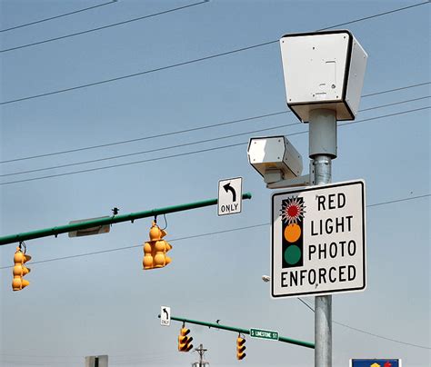 How Do Red Light Cameras Work