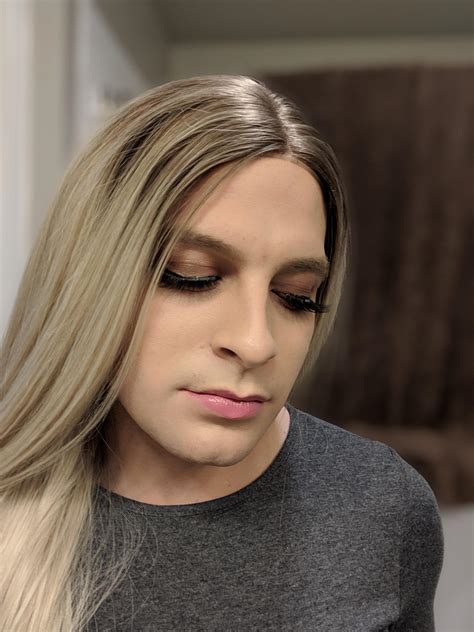 mtf crossdresser still very new to makeup so please provide tips 💕 r makeupaddiction