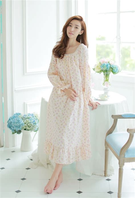 Free Shipping New Autumn Princess Style Womens Long Nightgown Floral