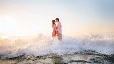 Menikah merupakan salah satu proses kehidupan yang didambakan oleh ketika semua sudah siap, maka pernikahan dimulai dengan memilih tema pre atau post wedding. Siap-siap Baper, 14 Ide Foto Pre-Wedding di Pantai Kala ...