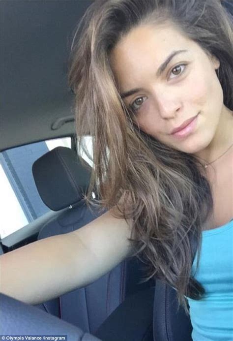 Neighbours Olympia Valance Glows In Make Up Free Selfie Before A Day