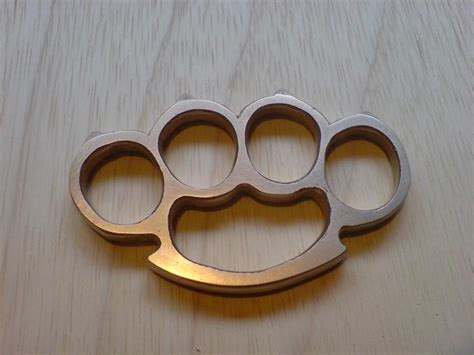 Weaponcollector S Knuckle Duster And Weapon Blog Homemade Solid Brass Knuckle Duster