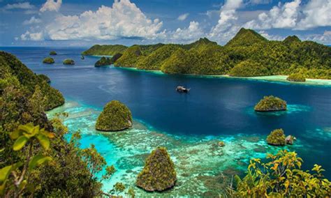 5 Tempat Wisata Indonesia yang Jadi Destinasi Favorit Wisatawan Asing