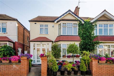 10 cheapest places to rent property in London | Foxtons