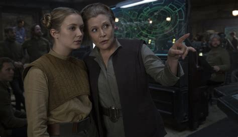 Carrie Fisher S Daughter Billie Lourd Played Princess Leia In The Flashback Scene In The Rise