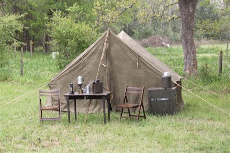 Vintage Camp Tent Set Up Bushcraft Camping Camping Experience Best Tents For Camping
