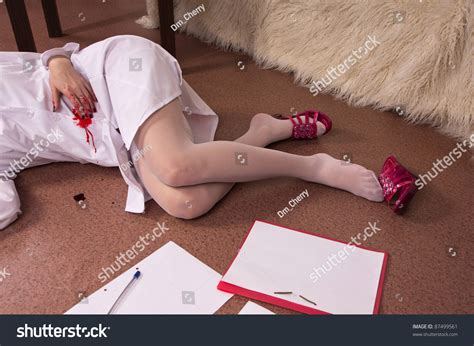 Crime Scene Simulation Dead Nurse Lying 스톡 사진 87499561 Shutterstock
