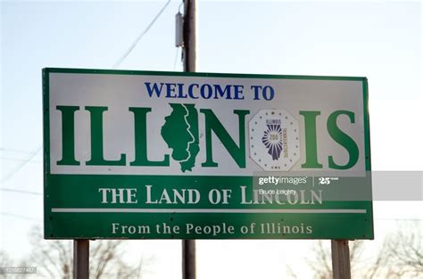 Illinois Usa Sign Welcoming Motorists To Illinois That Defines The