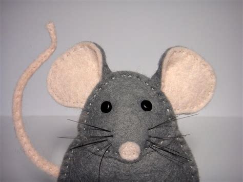 Easy To Sew Felt Pdf Pattern Diy Pablo The Mouse Finger Puppet Or