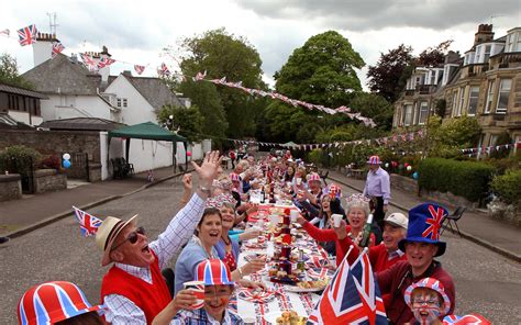 the queens diamond jubilee picnic official cockermouth town council and tourist information tic