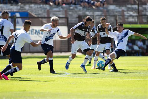 José sinisterra (platense) remate con la derecha desde el lado derecho del interior del. El equipo de Llop suma minutos y triunfos | Club Atlético ...