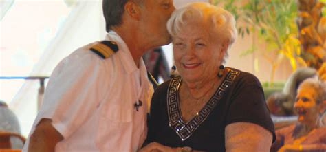 This 88 Year Old Woman Retired On A Cruise Ship Tiphero