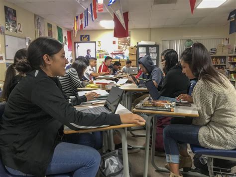 Santa Maria High School Students Succeed Through Avid Program