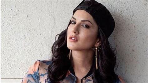 sunny leone turns 35 here are 13 things you didn t know about the actor bollywood hindustan