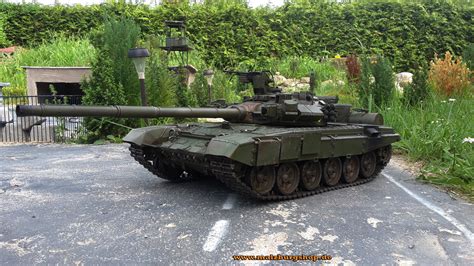 Malzburg Modellbau Lackierung Russischer T90