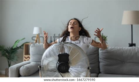 2093 Heat Wave Sweat Images Stock Photos And Vectors Shutterstock