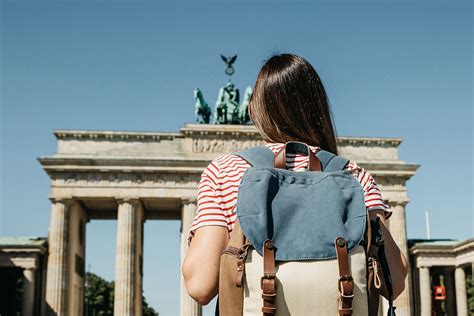 Top Ways How Travelling Benefits Students | My Decorative