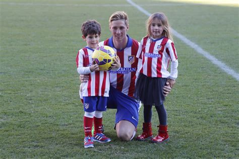 Photo Fernando Torres Et Ses Enfants Nora Et Leo Lors De Sa