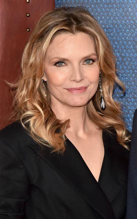 Michelle Pfeiffer The Wizard Of Lies Screening In New York City 05