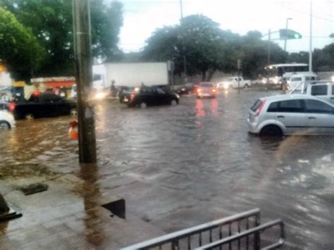 G1 Chuva causa alagamento em vários pontos de São Luís veja fotos