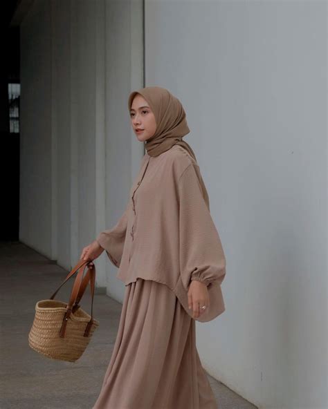 10 Ootd Hijab Rok Kekinian Inspirasi Nisa Cookie