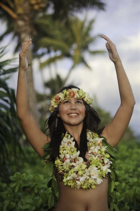 Beautiful Young Polynesian Hawaiian Woman Performing Traditional Hula Dance Editorial Stock