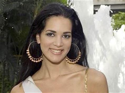 Monica Spear Ex Miss Venezuela Killed In Roadside Robbery Cbs News